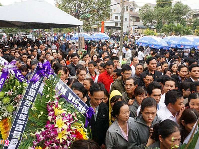 Bài thơ của con gái ông Nguyễn Bá Thanh gây xúc động cư dân mạng